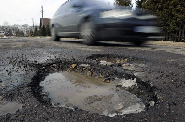 severe-pothole